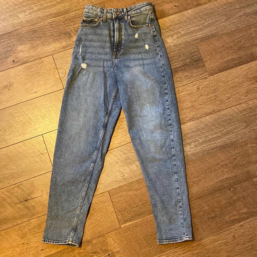 NWOT H&M High-waisted Mom Jeans